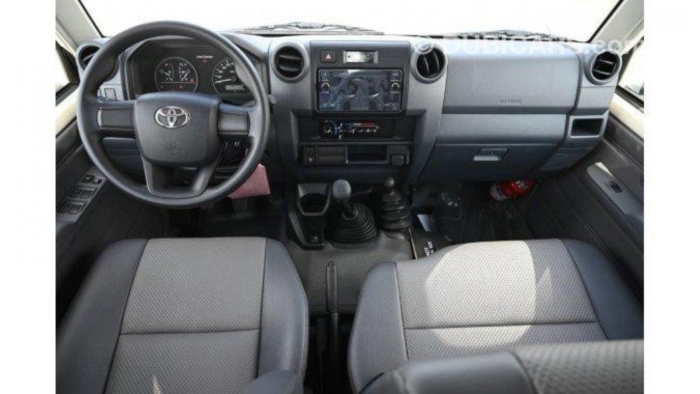 Toyota Land Cruiser Pick Up 2024