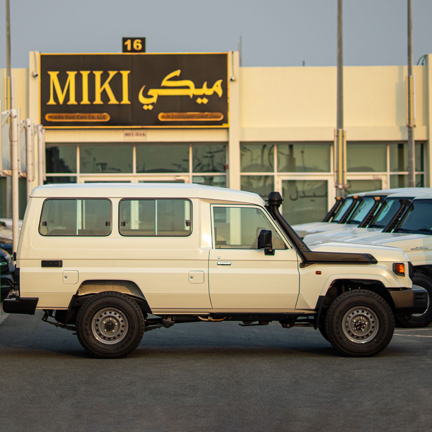 Toyota Land Cruiser Hard Top 2024