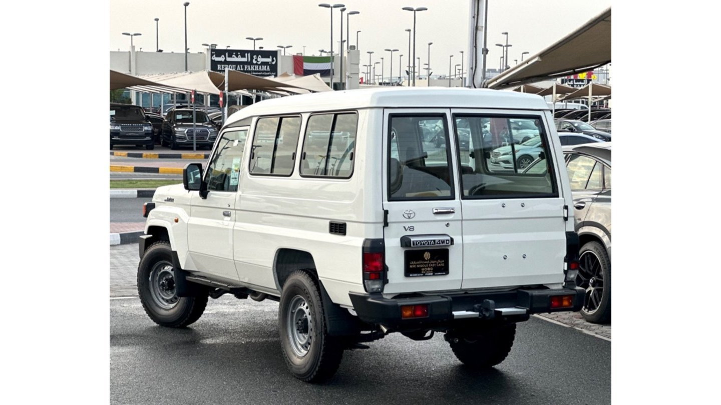 Toyota Land Cruiser Hard Top 2024