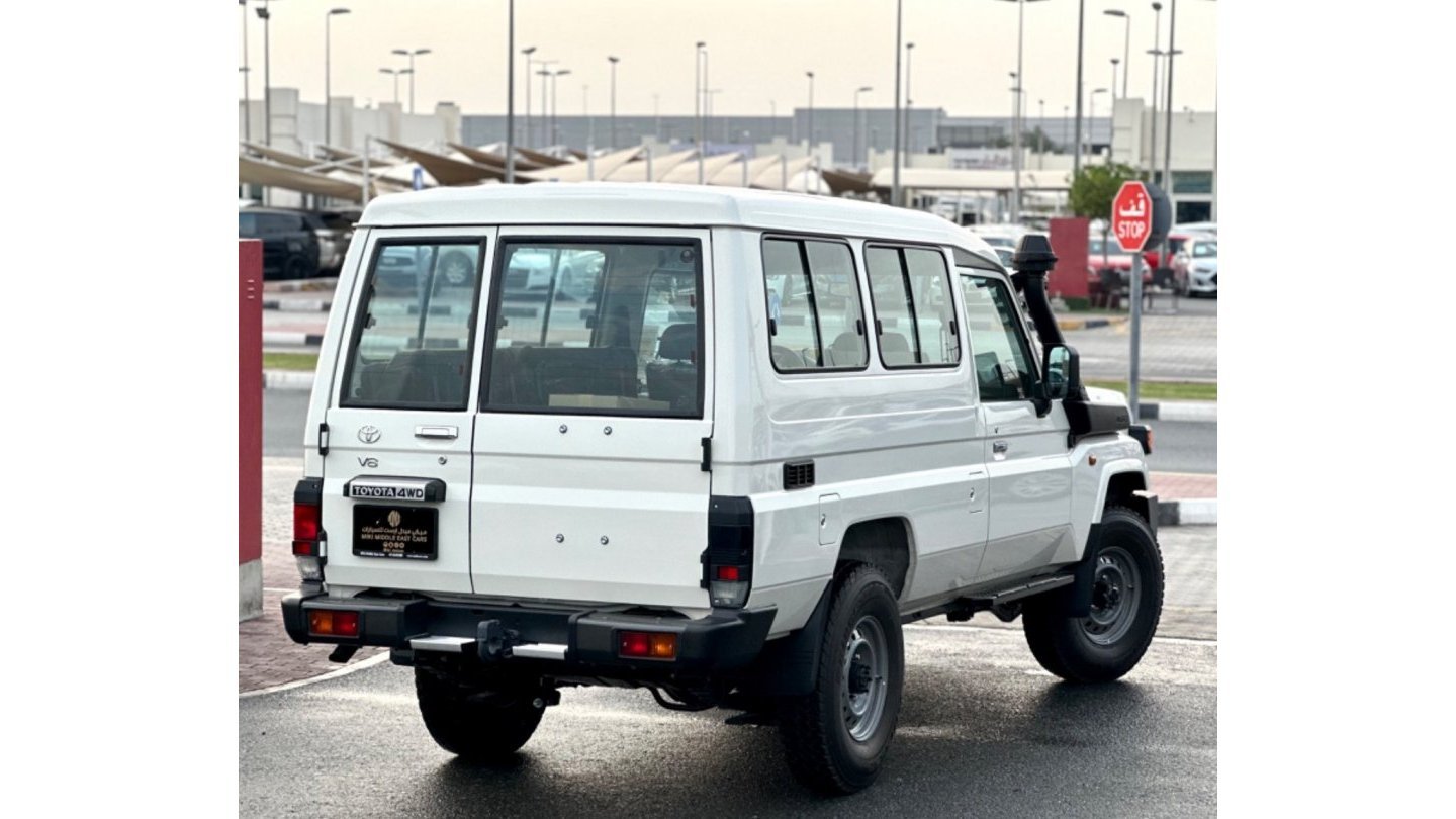 Toyota Land Cruiser Hard Top 2024