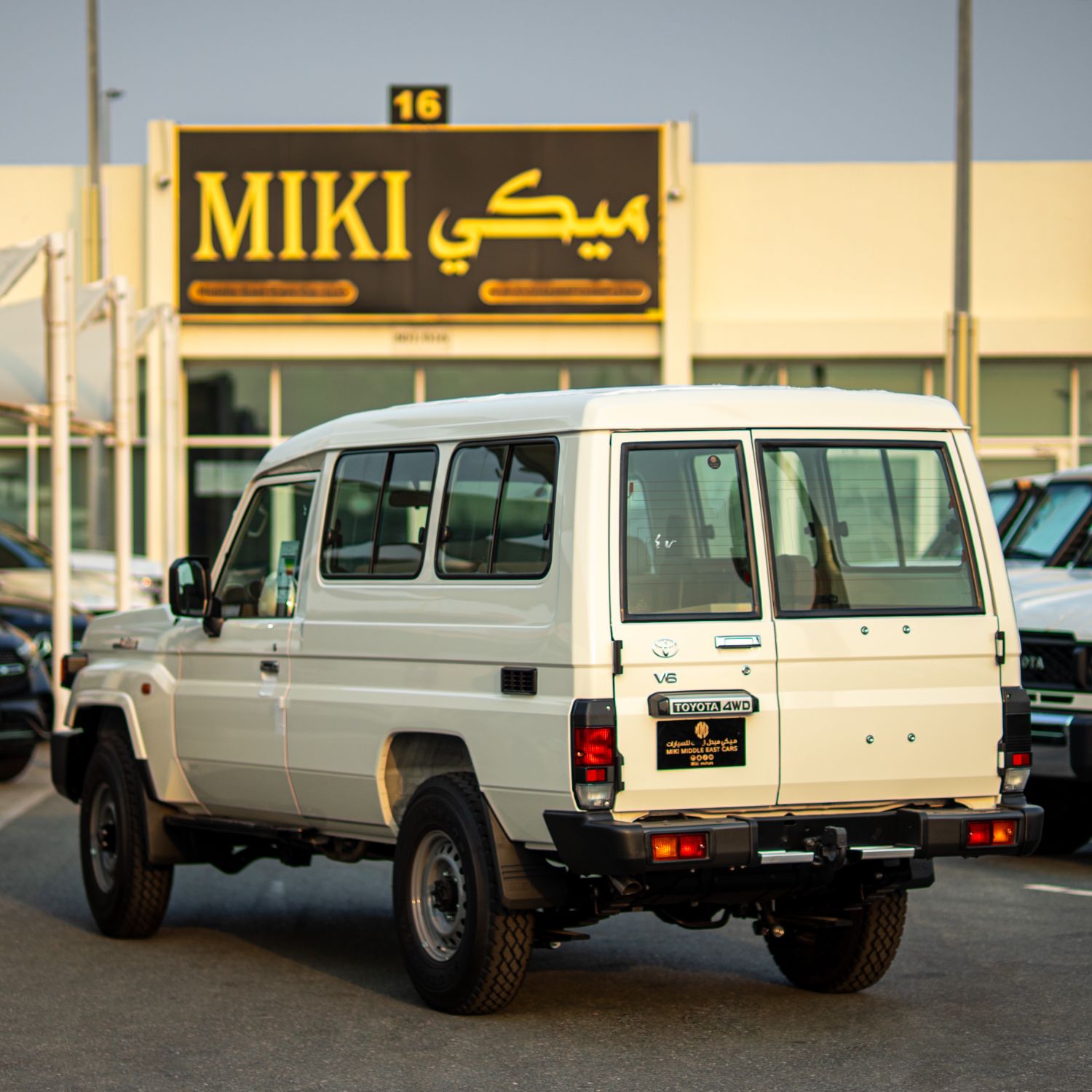 Toyota Land Cruiser Hard Top 2024