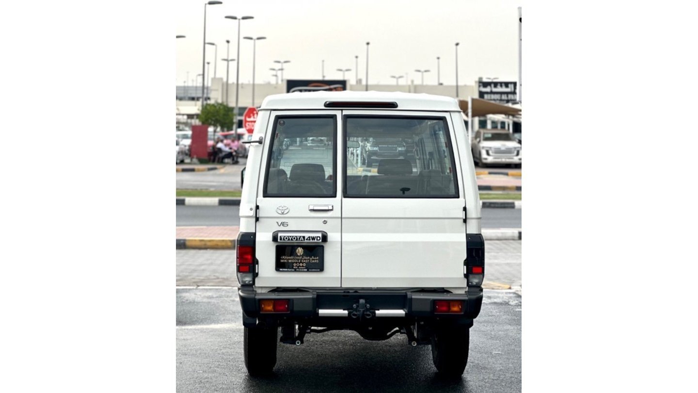 Toyota Land Cruiser Hard Top 2024