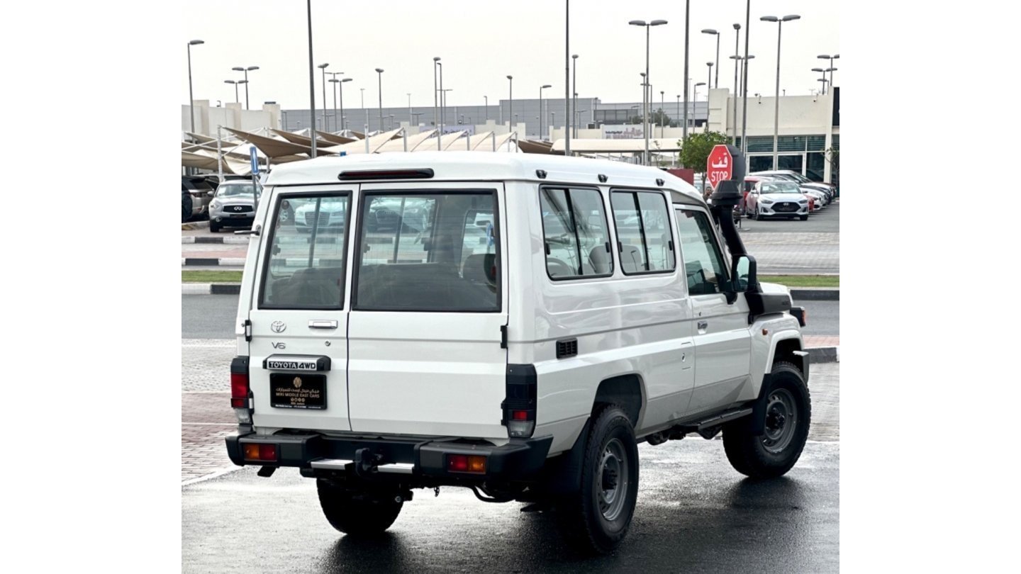 Toyota Land Cruiser Hard Top 2024