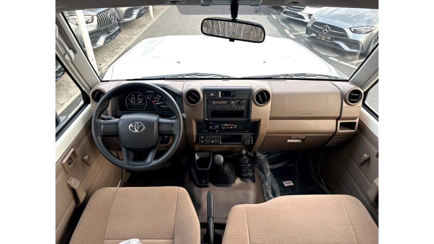 Toyota Land Cruiser Hard Top 2024