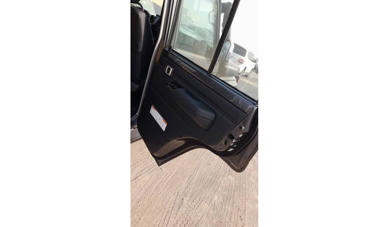 تويوتا لاند كروزر بيك آب LAND CRUISER GRJ 79 4.0 V6 AUTOMATIC FULL OPTION **التصدير فقط خارج الخليج** **EXPORT ONLY