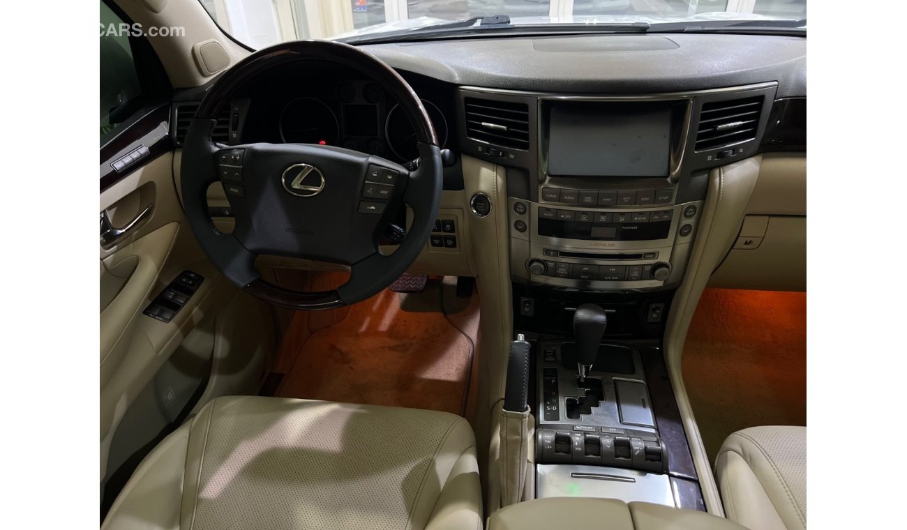 Lexus LX570