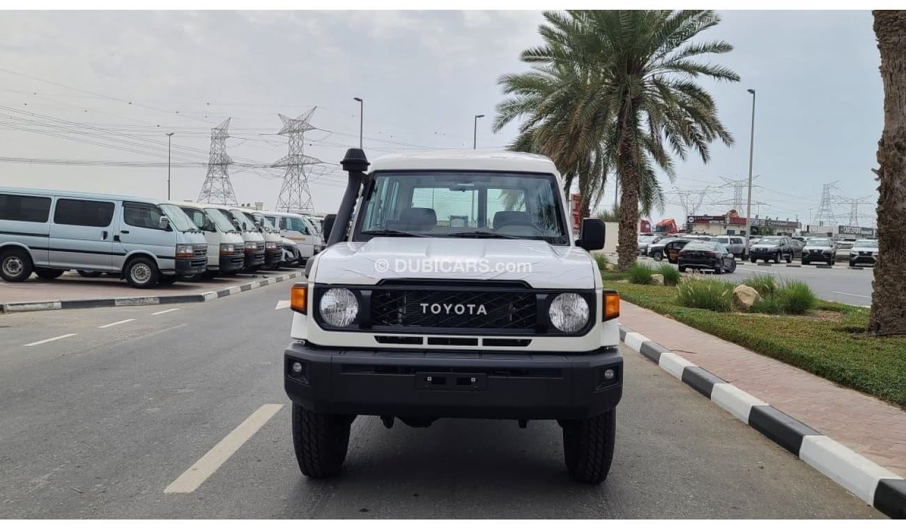 تويوتا لاند كروزر هارد توب TOYOTA LAND CRUISER 78 SERIES 4.0L PETROL AUTOMATIC GEAR 2024