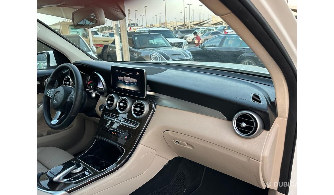 مرسيدس بنز GLC 300 35 Mercedes GLC 300 KIT AMG_American_2018_Excellent Condition _Full option