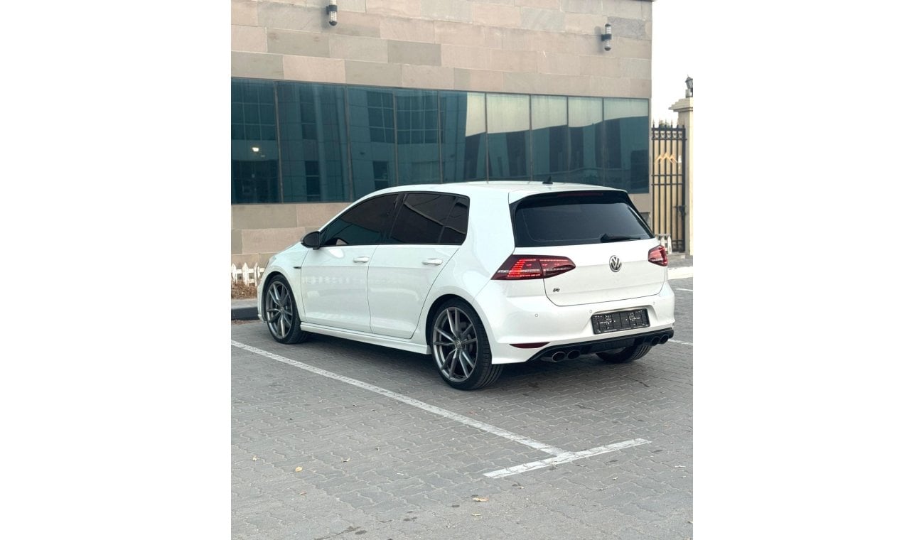 Volkswagen Golf R