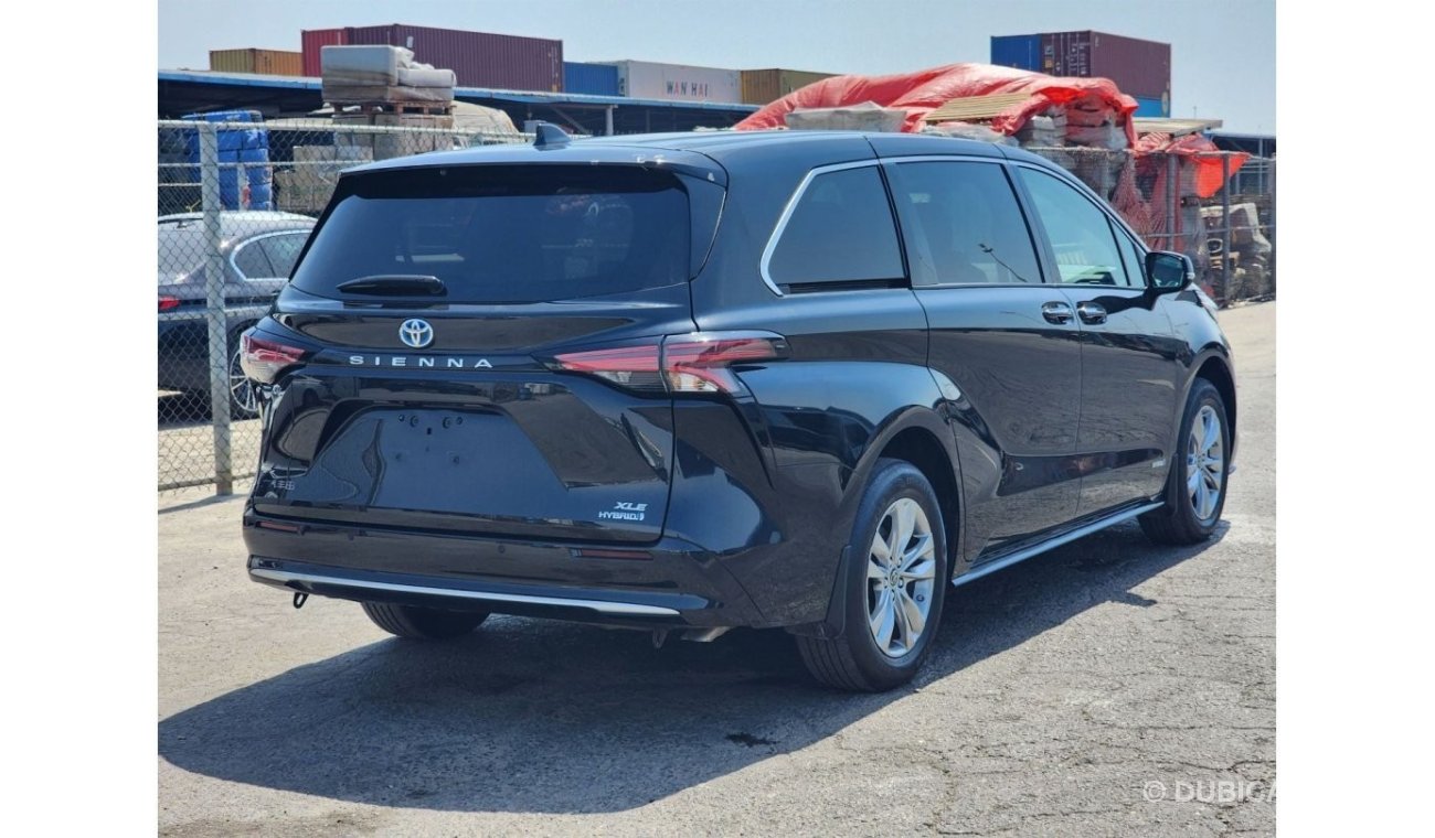 تويوتا سيينا 2023 TOYOTA SIENNA XLE HYBRID - Very Low MIleage - Accident free - Export