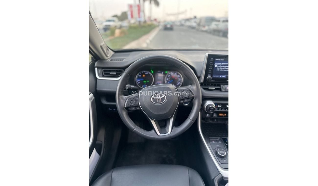 Toyota RAV4 TOYOTA RAV4 Hybrid XLE premium 2021