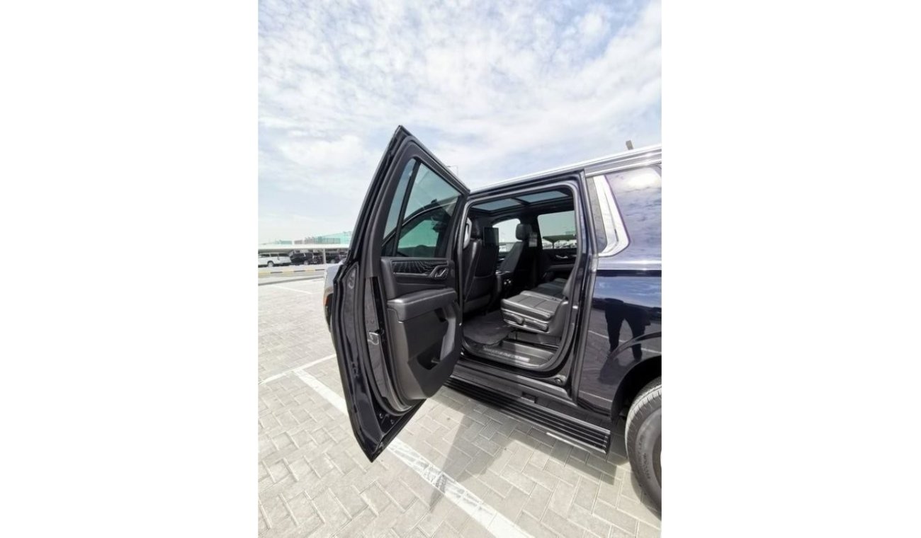 GMC Yukon GMC Denali   - 2023 - Dark Blue