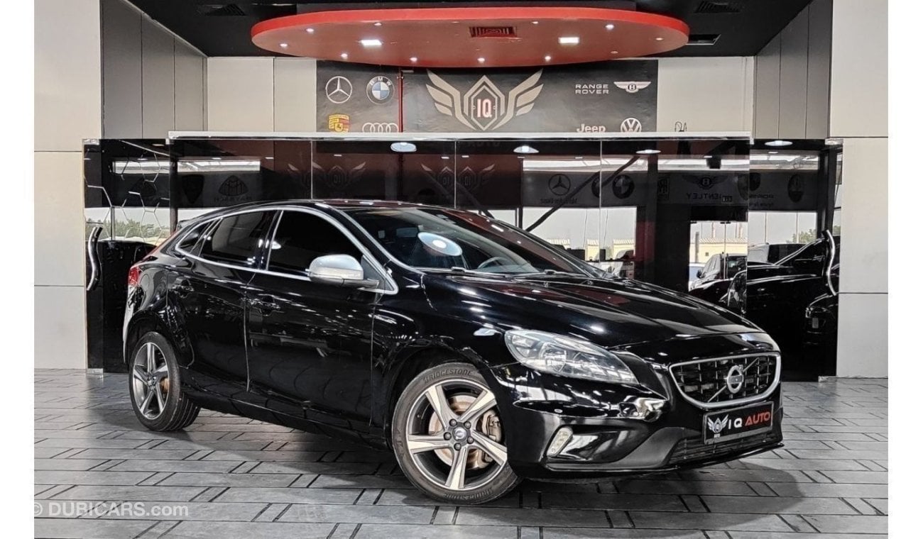 Volvo V40 R Design AED 1,000 P.M | 2016 VOLVO V40 T5 R- DESIGN 2.0L | GCC |  FULL SERVICE HISTORY | FLAWLESS C