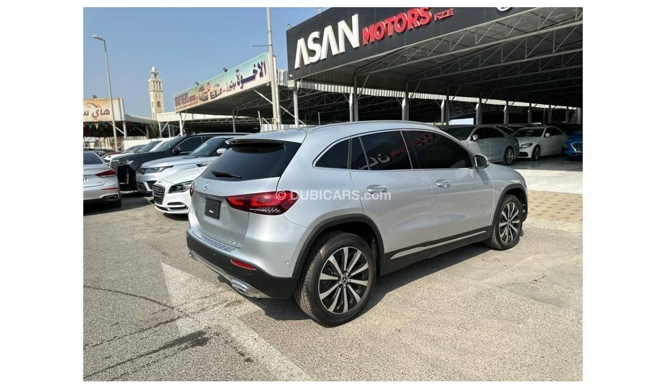 مرسيدس بنز GLA 250 4MATIC