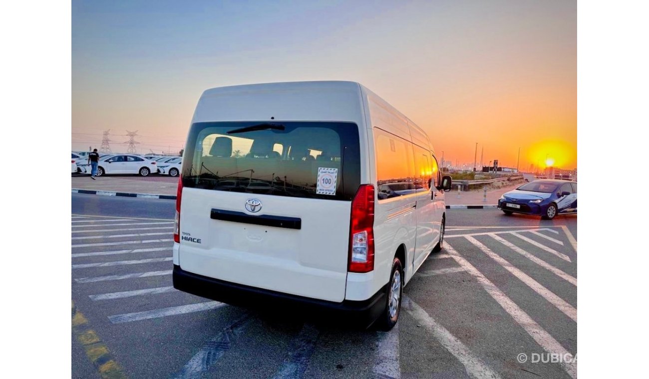 Toyota Hiace Van High Roof