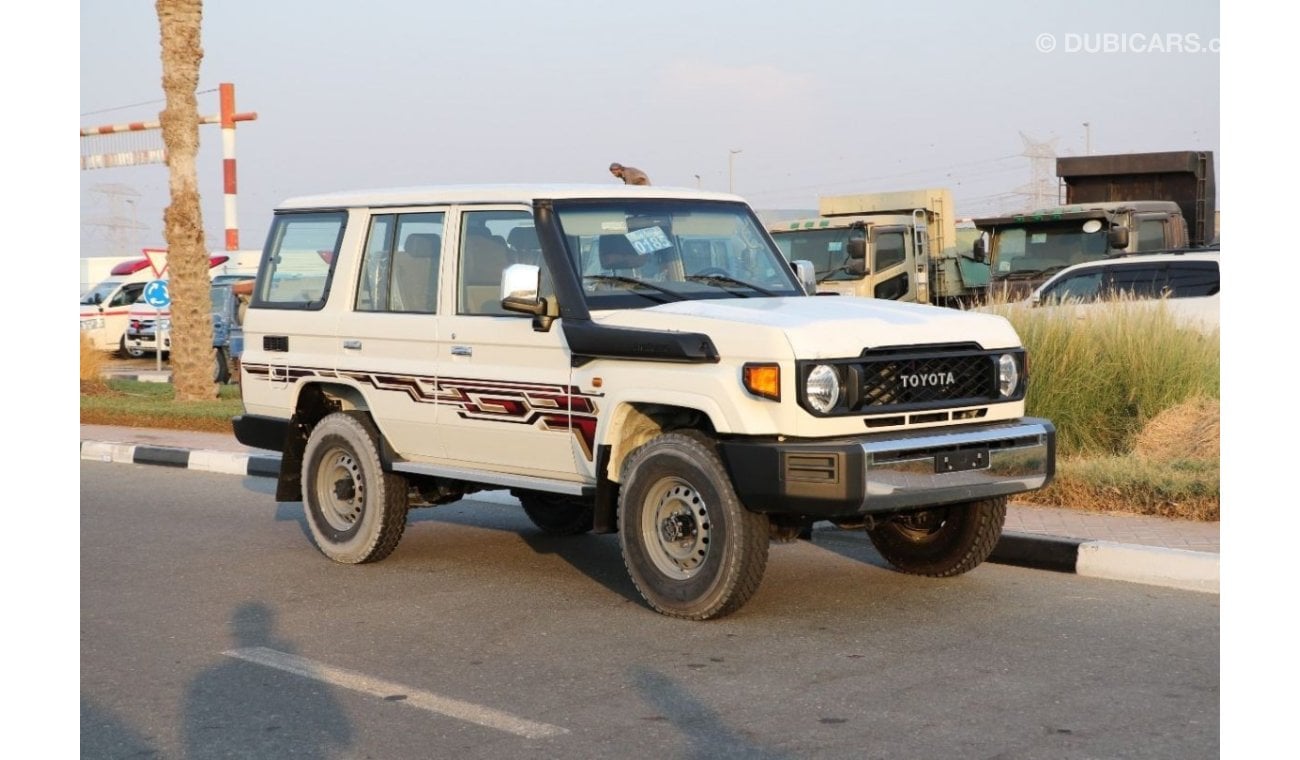 Toyota Land Cruiser Hard Top 2024 LC76 4.5L V8 Diesel With Differential lock