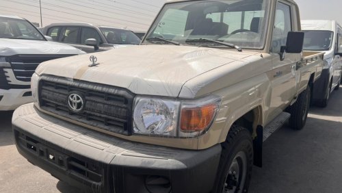 Toyota Land Cruiser Pick Up 4.2L Diesel, M/T, Differential Lock Switch, Double Tank, Back Towing Hook ( CODE # TLP22)