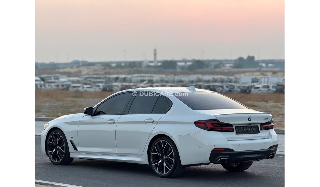 بي أم دبليو 530i Luxury M Sport Package 2.0L