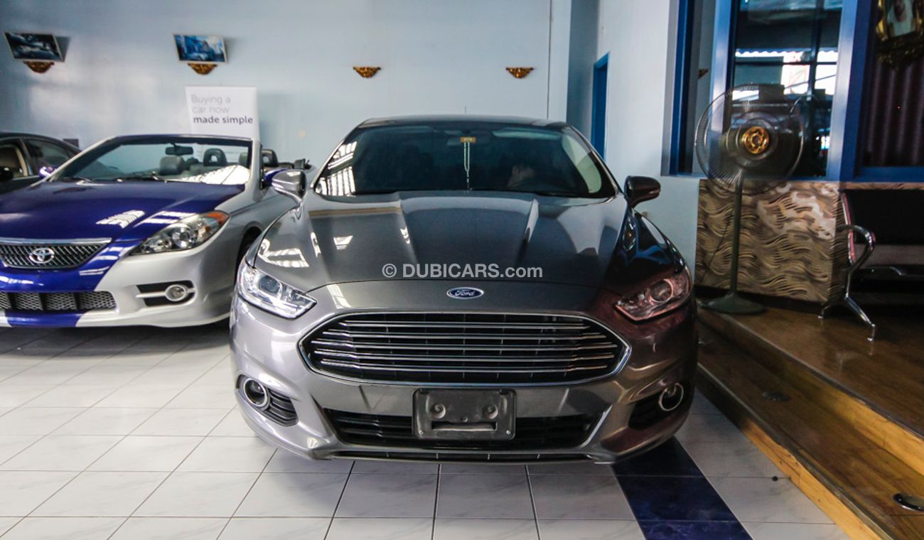 Used Ford Fusion 2014 for sale in Dubai 27049