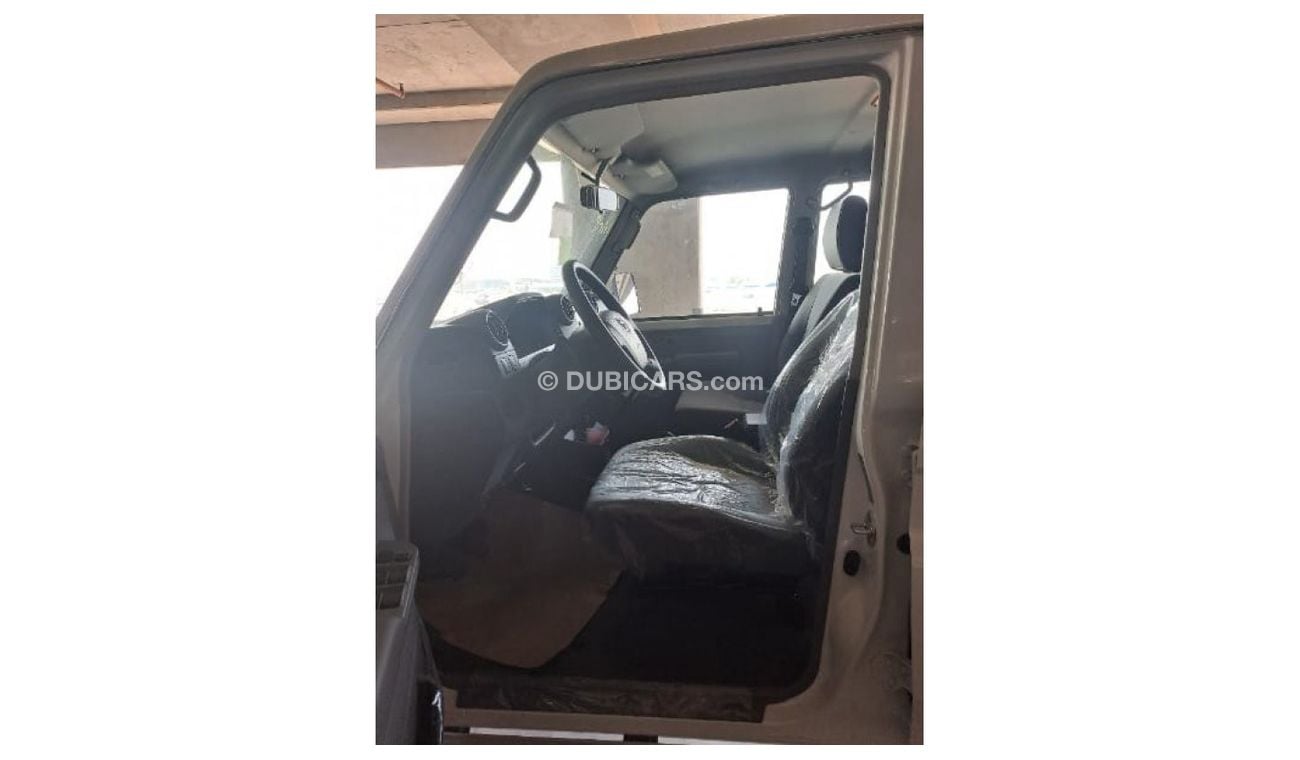 تويوتا هيلوكس Toyota Hilux 2.4 DSl Automatic Transmission Wide Body