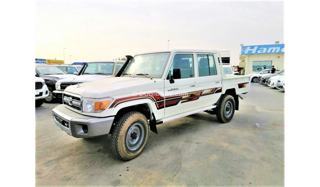 Toyota Land Cruiser Pick Up v6  douple  cap