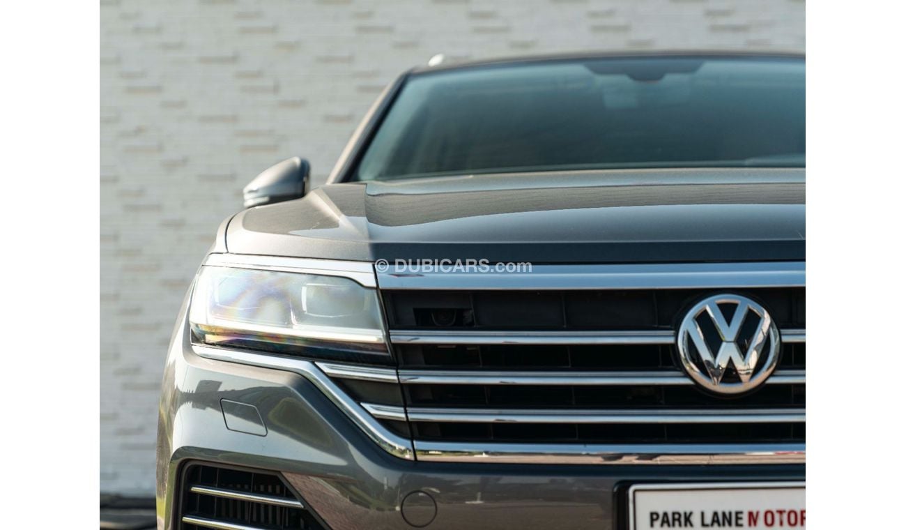 Volkswagen Touareg AED 2,280 PM • TOUAREG 3.0L V6 COMFORTLINE • LOW KM • OFFICIAL VOLKSWAGEN AL NABOODA SERVICE HISTORY