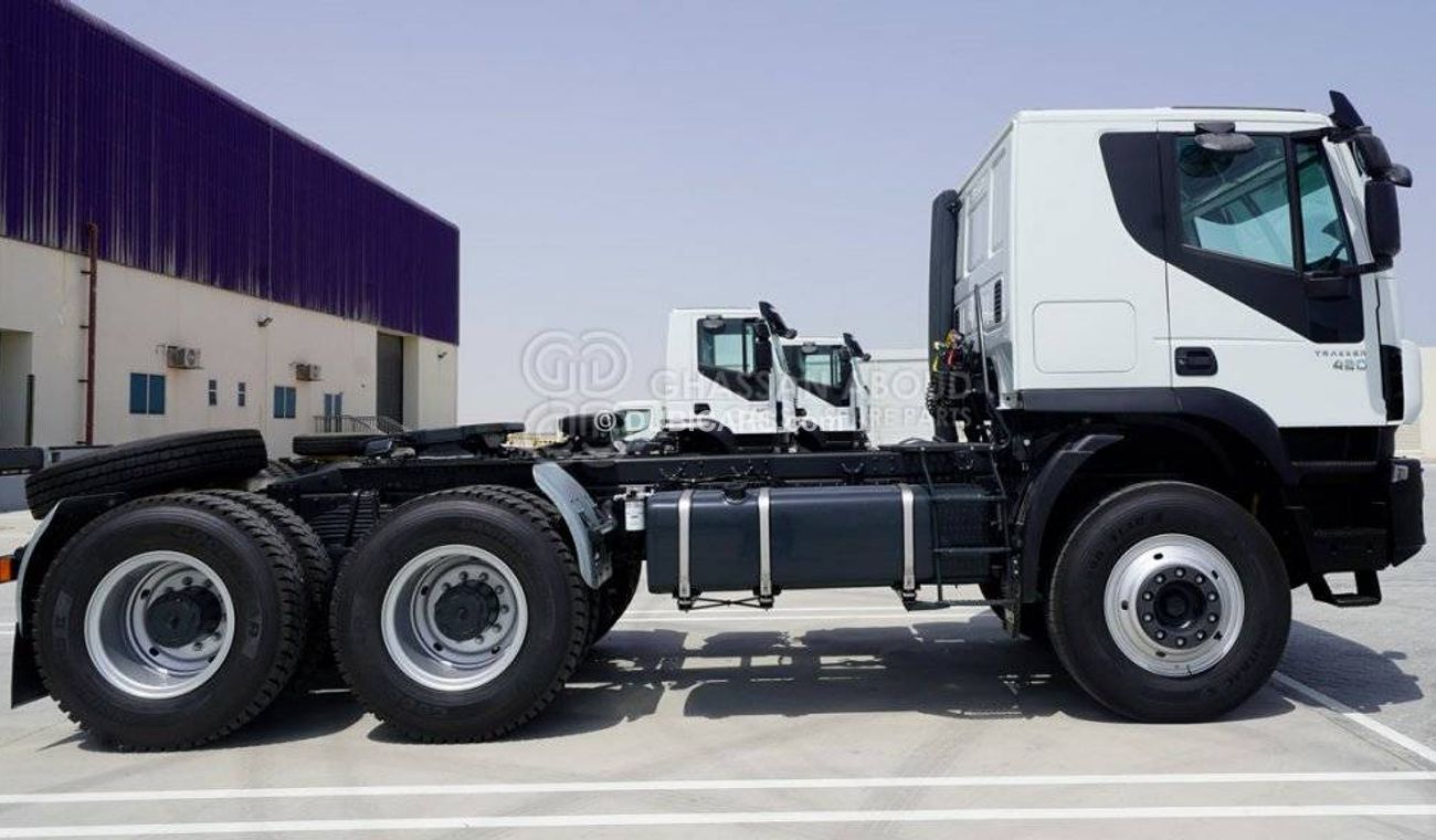 Iveco Trakker Head 6×4, GCW 130 Ton HP 420, Sleeper Cabin w/ Hub Reduction MY23 Tractor Head Tractor Head Diesel