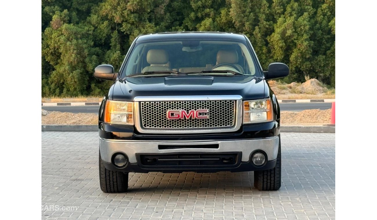 GMC Sierra HD GMC SIERRA DENALI 2013 GCC FULL OPTION