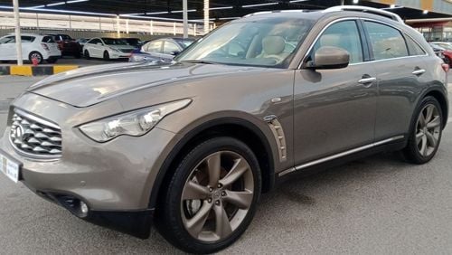 Infiniti FX50 V8 5.0L Full Option