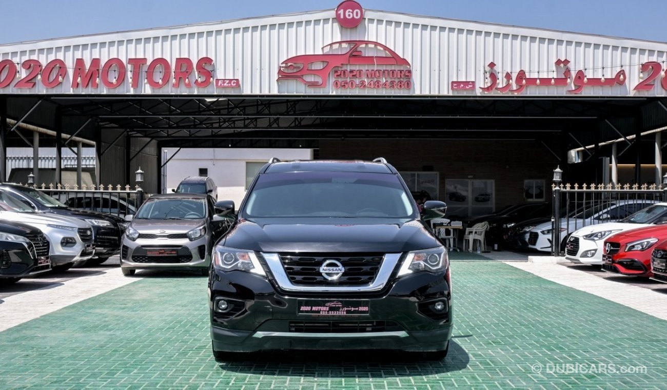 Nissan Pathfinder SV 4WD