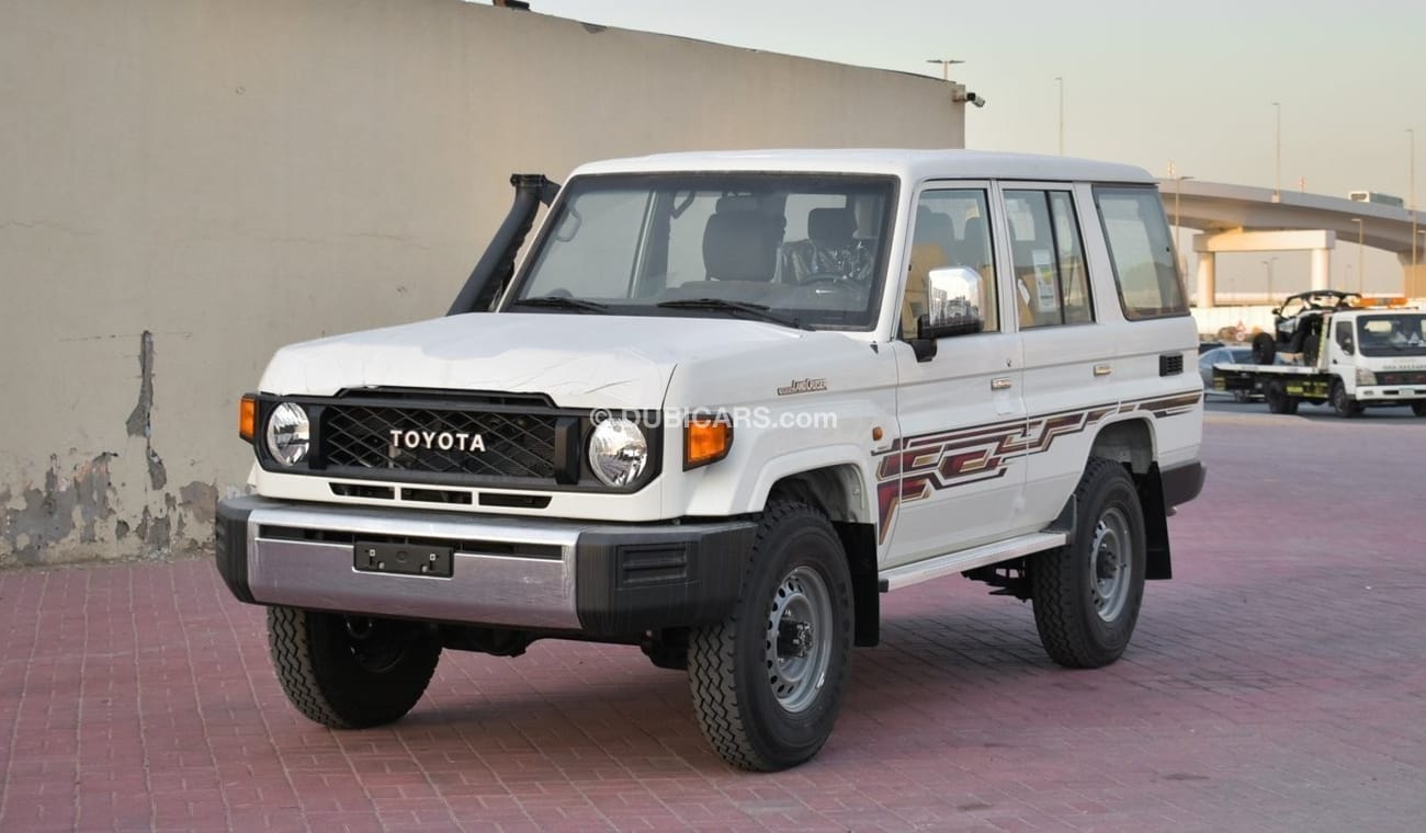 Toyota Land Cruiser Hard Top LC76 Diesel V8 4.5L 5Doors