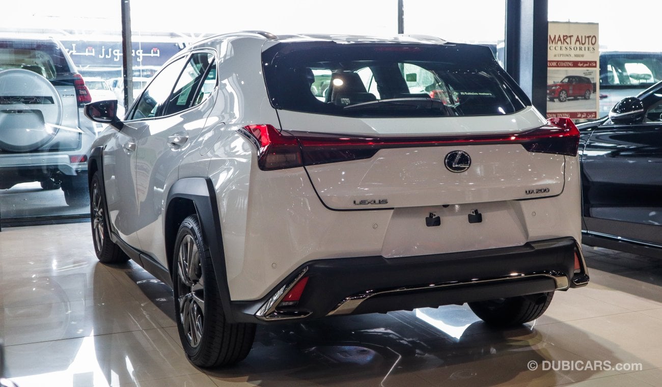 Lexus UX200