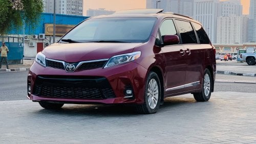 Toyota Sienna XLE 2017