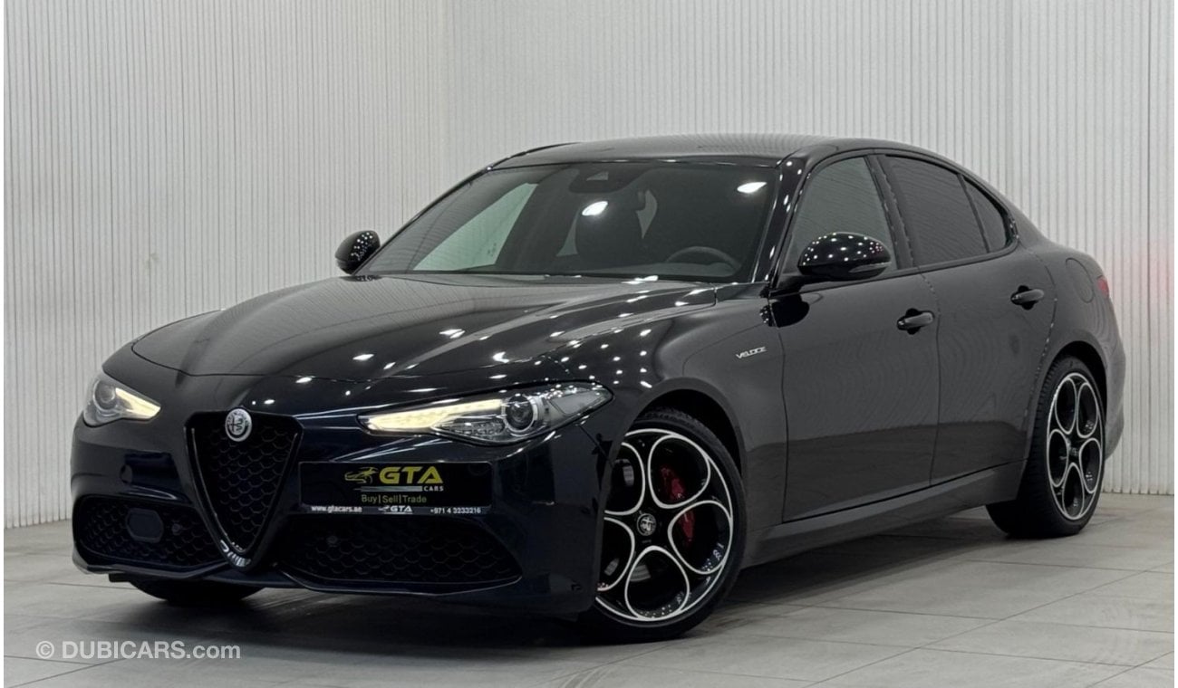 ألفا روميو جوليا 2023 Alfa Romeo Giulia Veloce, Jan 2028 Agency Warranty + Service Package, Full Service History, GCC