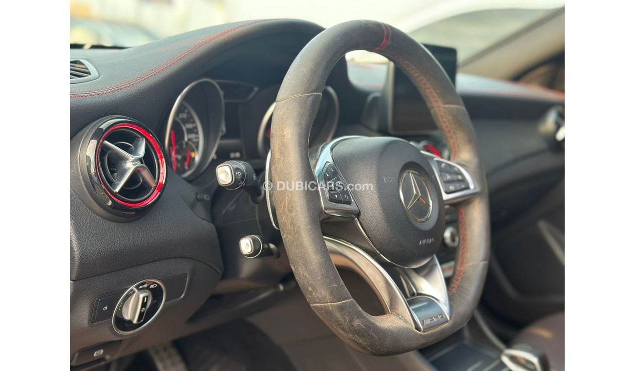 Mercedes-Benz CLA 45 AMG Std 2.0L