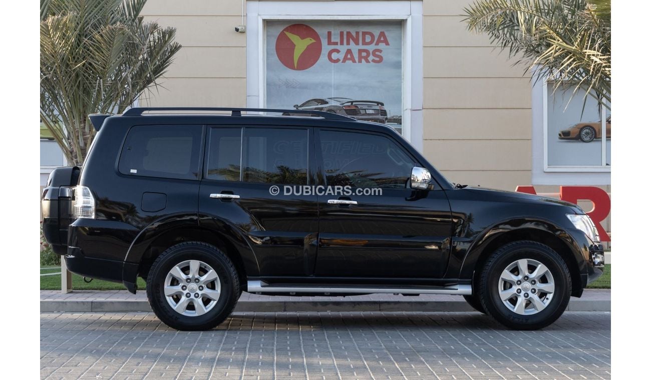 ميتسوبيشي باجيرو GLS Mid 3.5L (189 HP) (7 Seater) Mitsubishi Pajero GLS 2017 GCC under Warranty with Flexible Down-Pa