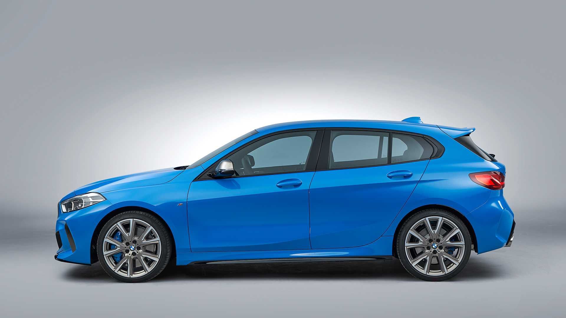 BMW 120i exterior - Side Profile