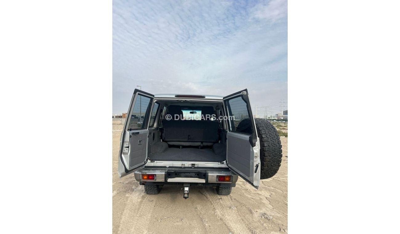 Toyota Land Cruiser Hard Top