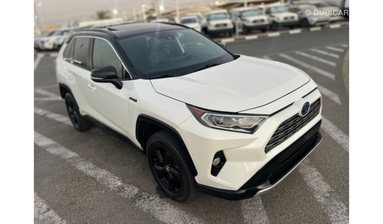 Toyota RAV4 Toyota rav4 2019 XSE Hybrid 2.5 V4 4X4 Sunroof leather seats push start left hand drive