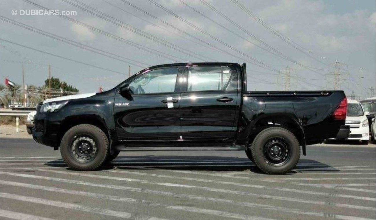 تويوتا هيلوكس HILUX 2.4L MED OPTION DIESEL