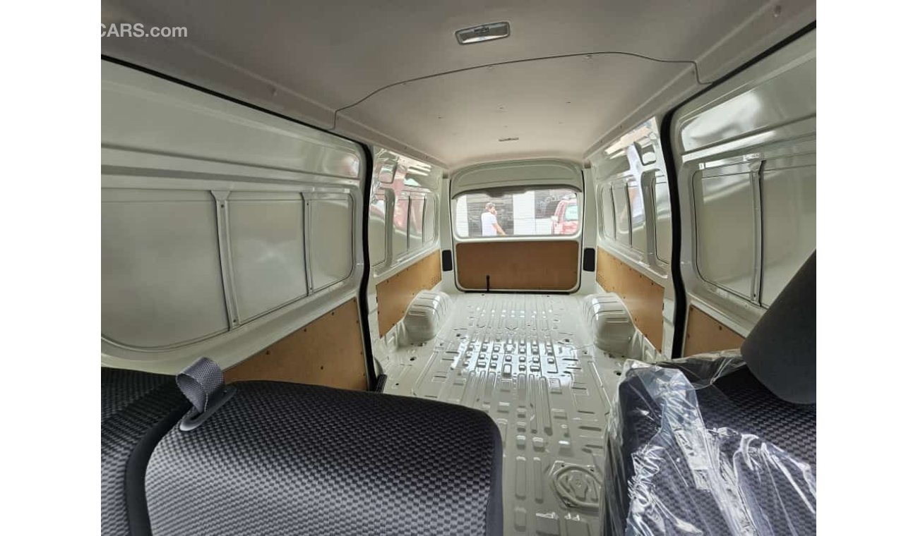 Toyota Hiace 3.5 petrol // manual // cargo high roof // model 2025