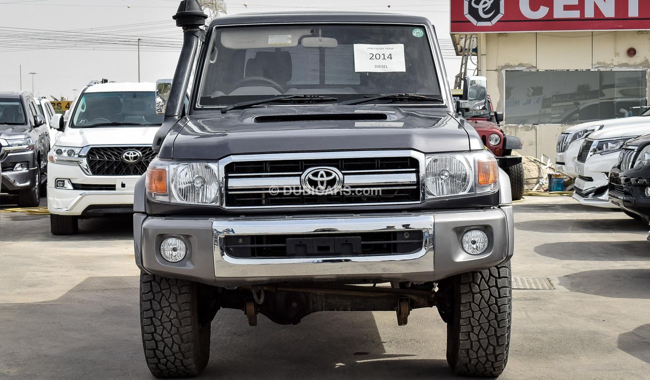 Toyota Land Cruiser Pick Up 4.5 V8 diesel manual pick up dual cab right hand drive EXPORT ONLY