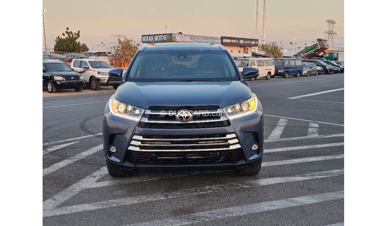 Toyota Highlander 2018 model XLE sunroof and original leather seats