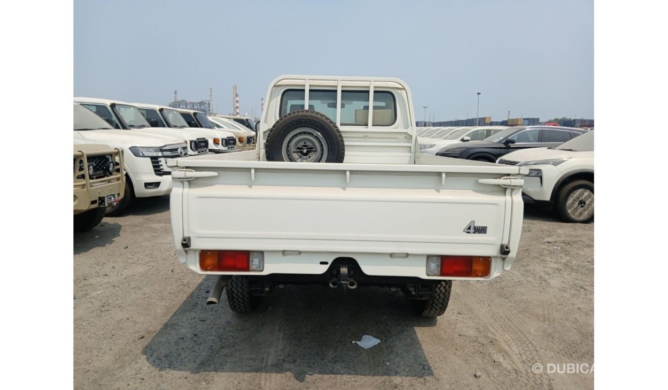 Toyota Land Cruiser Pick Up Single Cab - 4.2L Diesel Manual - 6 Cylinders - White