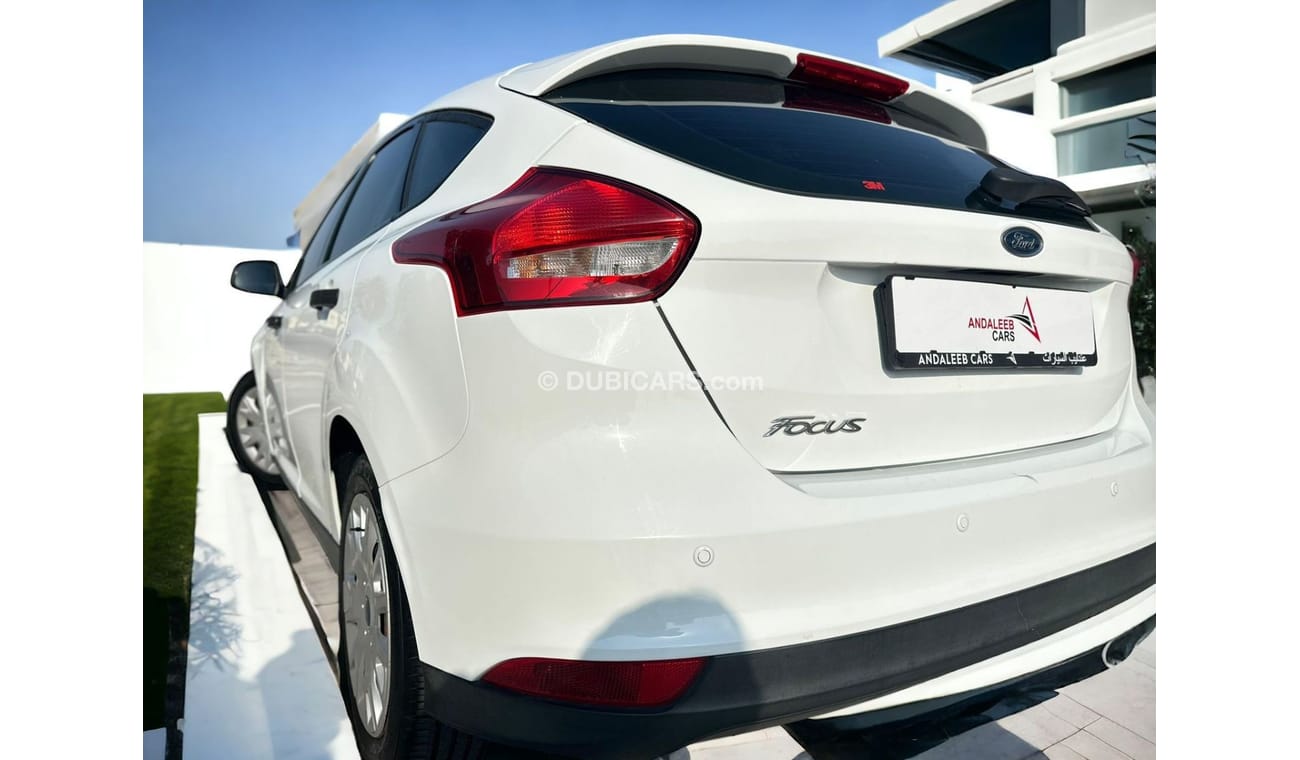 فورد فوكاس Ambiente 1.6L Hatchback