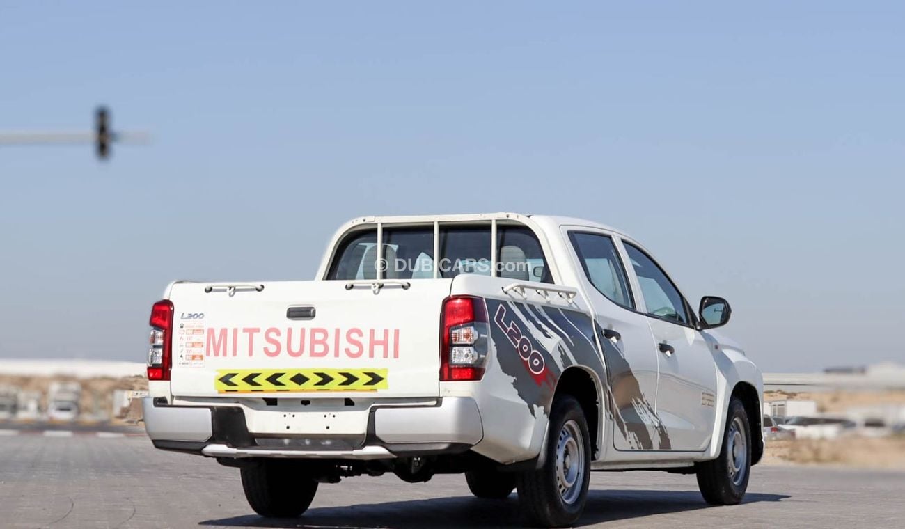 Mitsubishi L200 GL 2.4L (132 HP) Mitsubishi L200 2.4 L RWD 2021 GCC accident-free in excellent condition 1025 P.M