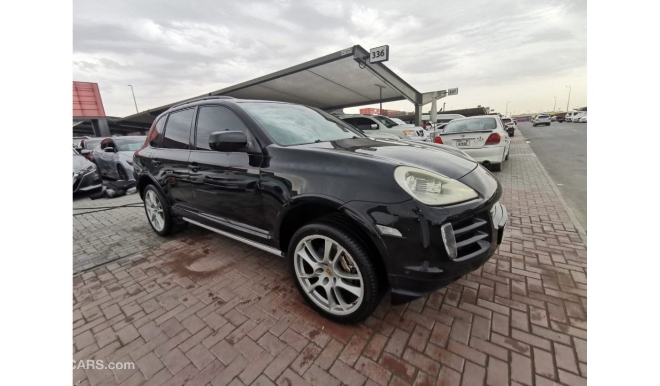 Porsche Cayenne In excellent condition and requires no expenses