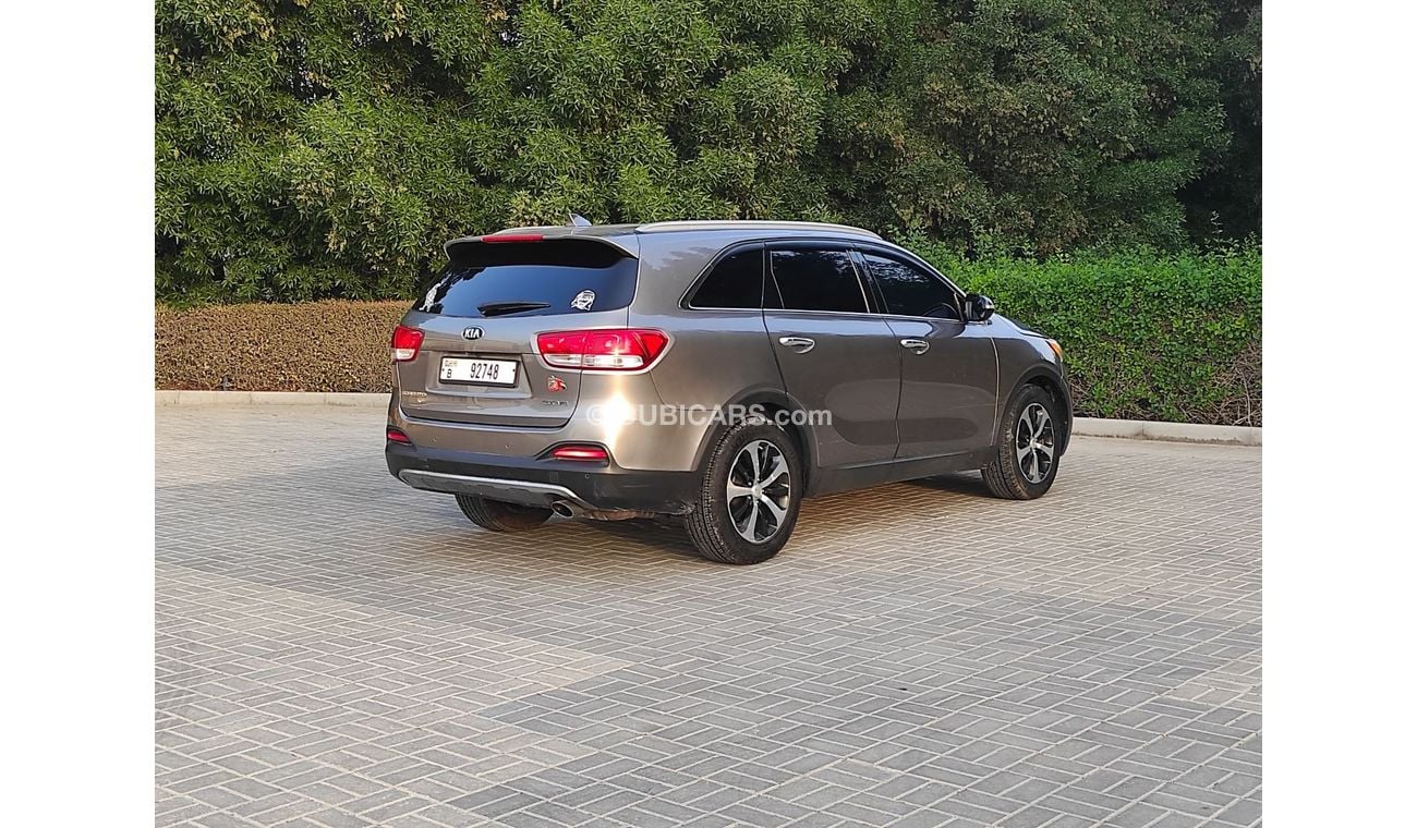 كيا سورينتو Base 2.4L FWD Kia Sorrento 2016 V4  7 seater full automatic