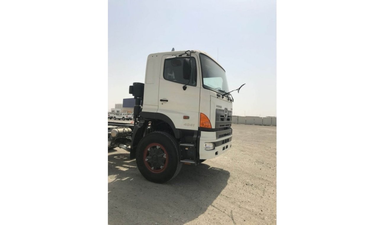 Hino 700 4041  100 ton