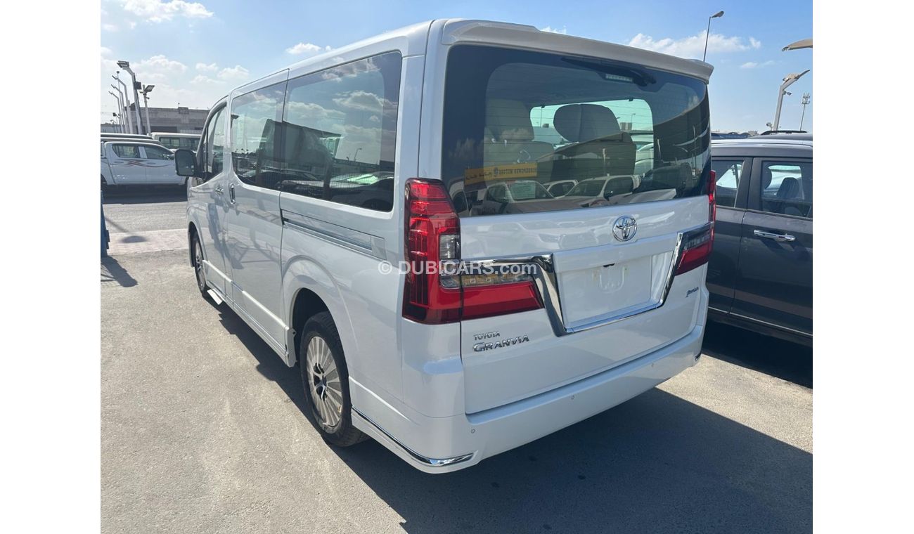 Toyota Granvia TOYOTA GRANVIA 3.5L 6 SEATER